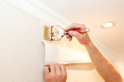 Pose de papier peint à Collonge-en-Charollais — revêtements muraux et toiles de verre